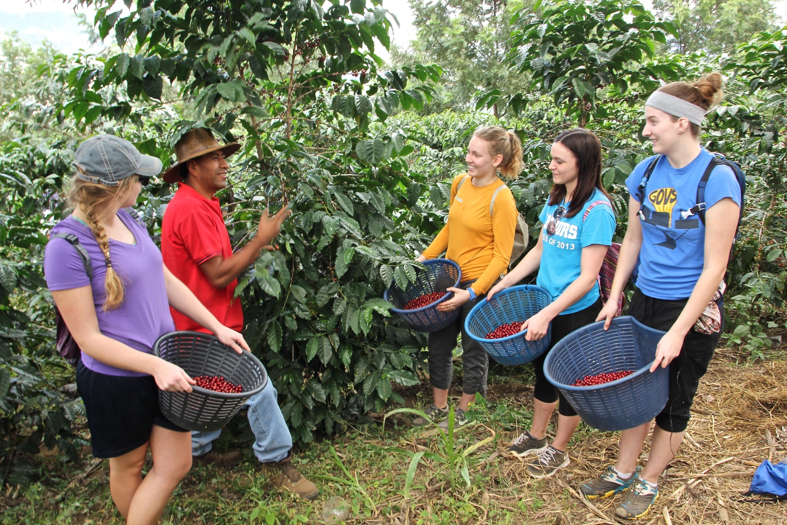 WORLD VOICE: Volunteer Abroad with Unearth the World #studyabroadbecause
